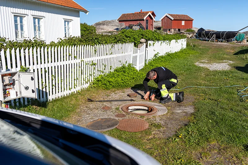 Ansatt fra Driftsteknikk AS på jobb